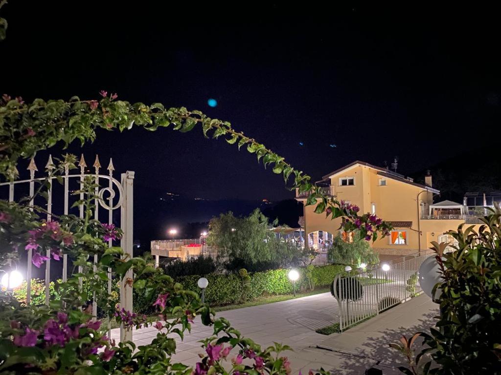 Villa Marchesa Castelnuovo Cilento Buitenkant foto