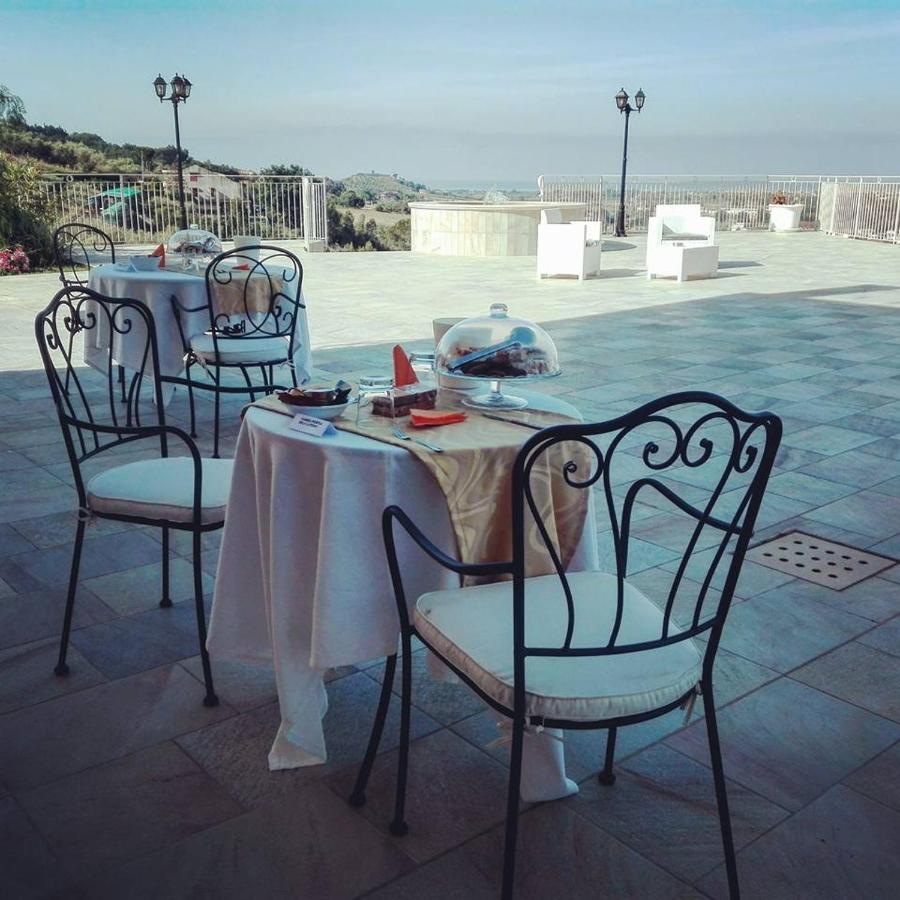 Villa Marchesa Castelnuovo Cilento Buitenkant foto