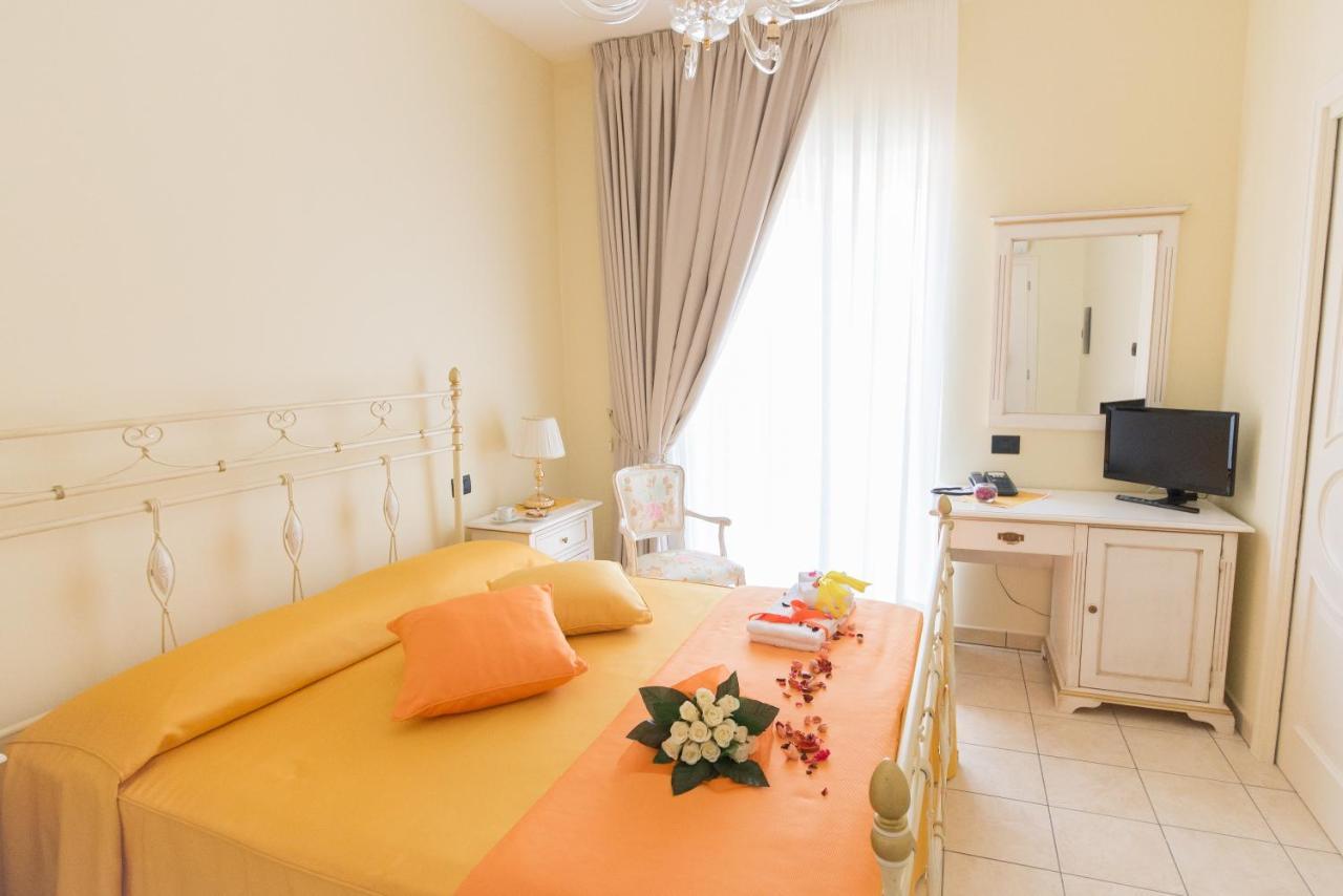 Villa Marchesa Castelnuovo Cilento Buitenkant foto